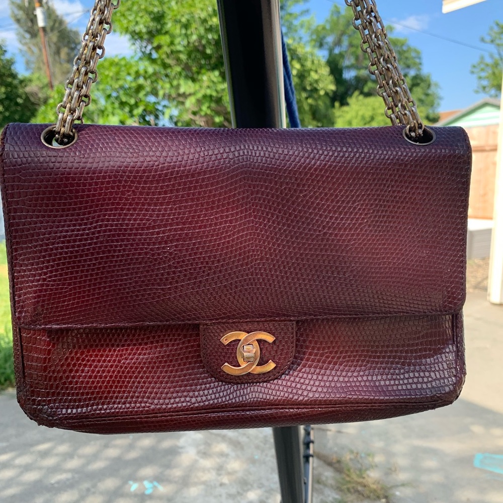 Vintage Chanel snake skin, red 🍎